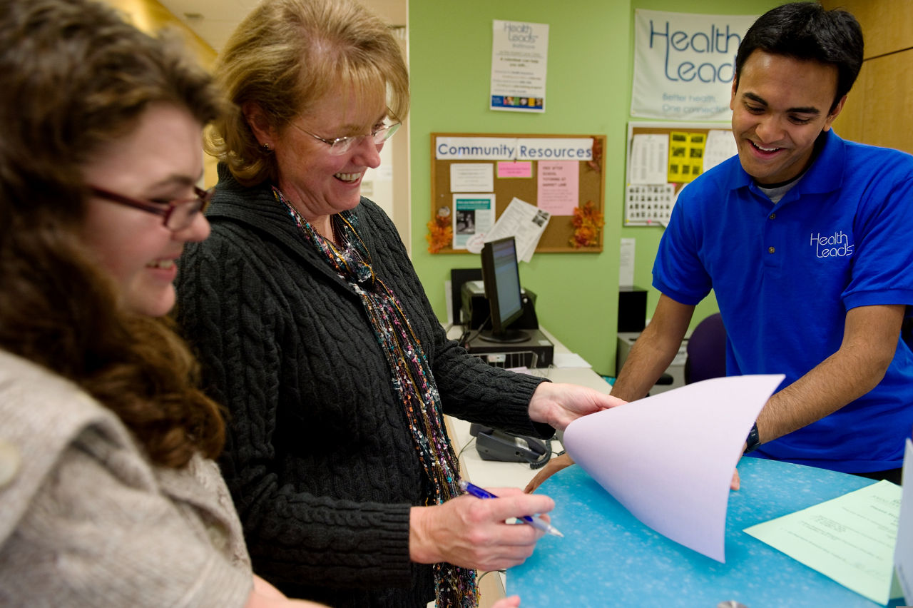 RWJF: Health LeadsBALTIMORE- DECEMBER 02, 2010: Volunteers with Health Leads work together and assist patients at the Harriet Lane Clinic in Baltimore, MD.  Photo by Matt MoyerReleases and names were gathered by DeSantis Breindel staff on site.