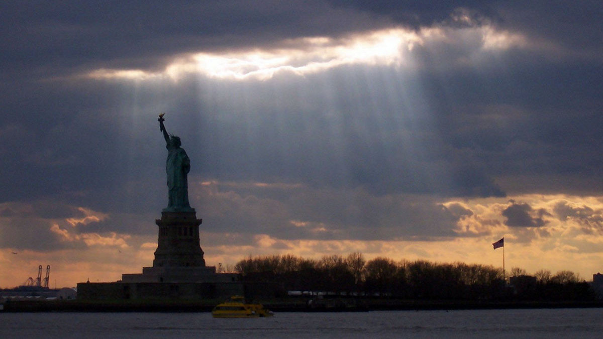 Image of Statue of Liberty from Flickr. https://www.flickr.com/photos/jmd41280/2853328739/
