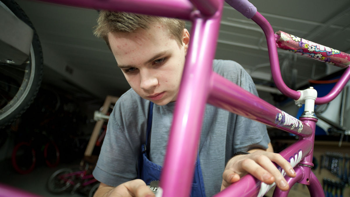 Venture North Bike and Coffee provides youth employment opportunities and bike sales/repair services in economically disadvantaged North Minneapolis. Minneapolis is one of six winners of the inaugural RWJF Roadmaps to Health Prize.