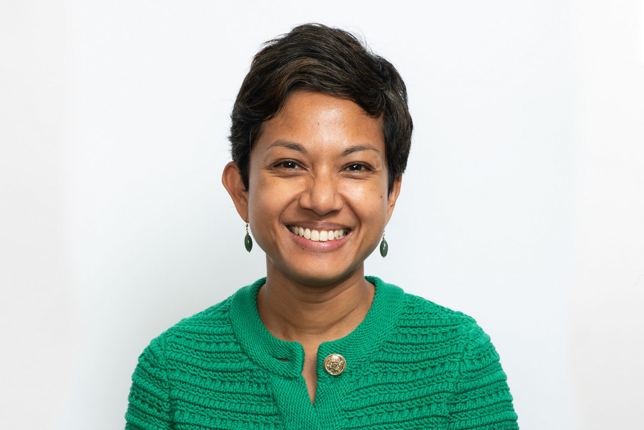 Fiona Kanagasingam staff headshot.