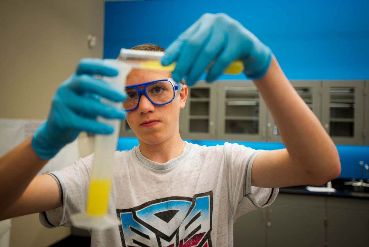 A students learning STEM skills at the Spokane Valley Tech high school.